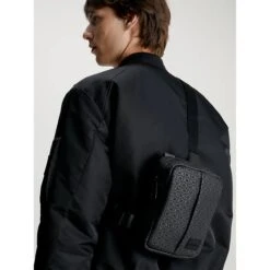 Calvin Klein Rubberized Conv Repo Black Uv Mono -Herentassen Verkoop image 2673